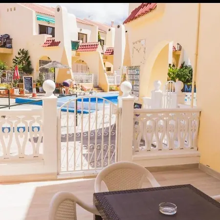 Appartement Luxury Fronte Piscina Mareverde A&v