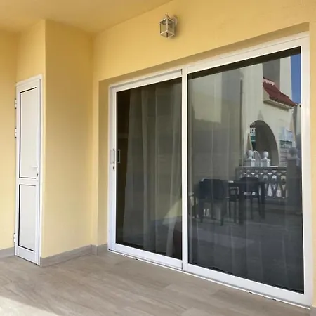 Luxury Fronte Piscina Mareverde A&v * Адехе