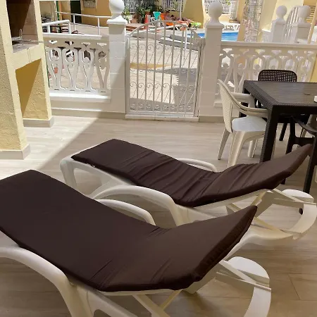 Appartement Luxury Fronte Piscina Mareverde A&v