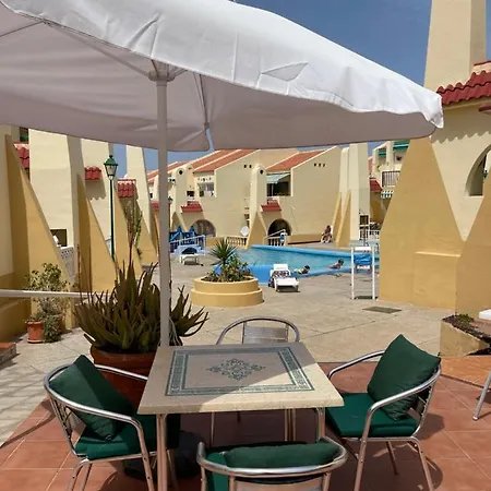 Appartement Luxury Fronte Piscina Mareverde A&v
