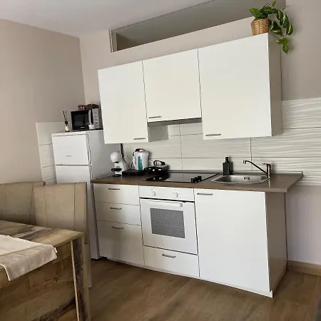 Apartment Luxury Fronte Piscina Mareverde A&v *