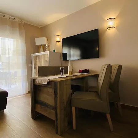 Апартаменты Luxury Fronte Piscina Mareverde A&v Адехе
