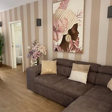 Luxury Fronte Piscina Mareverde A&v Apartment *