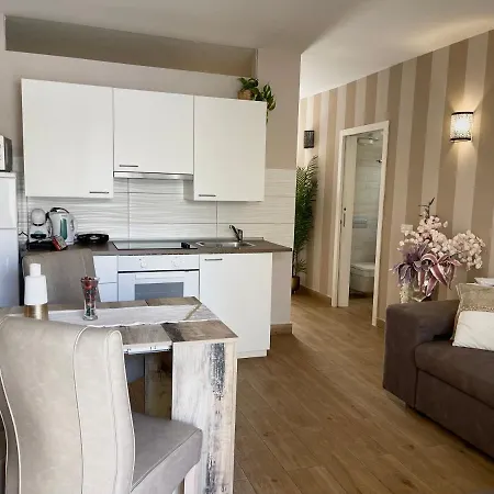 Luxury Fronte Piscina Mareverde A&v