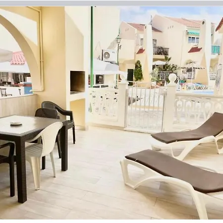 Apartment Luxury Fronte Piscina Mareverde A&v