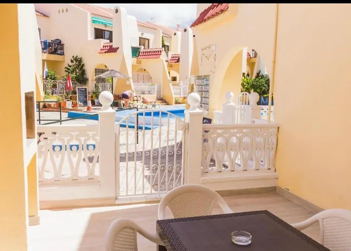 아파트 Luxury Fronte Piscina Mareverde A&v