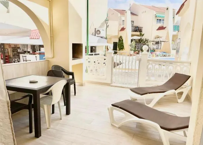 아파트 Luxury Fronte Piscina Mareverde A&v