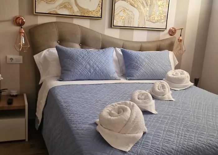 Luxury Fronte Piscina Mareverde A&v Apartment *