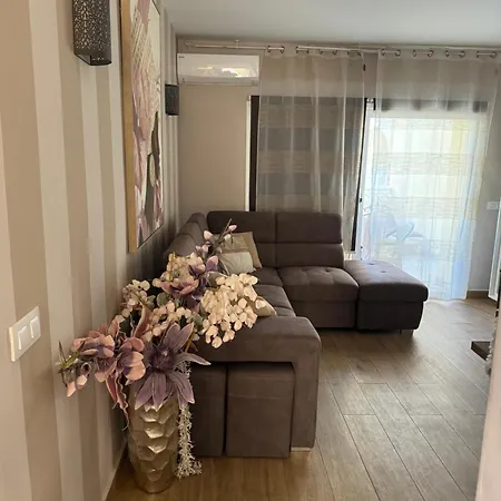 Apartament Luxury Fronte Piscina Mareverde A&v