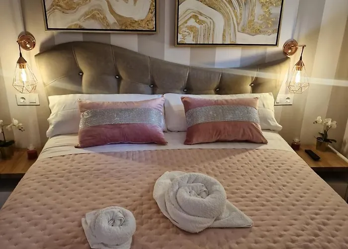 Luxury Fronte Piscina Mareverde A&v أذيخي